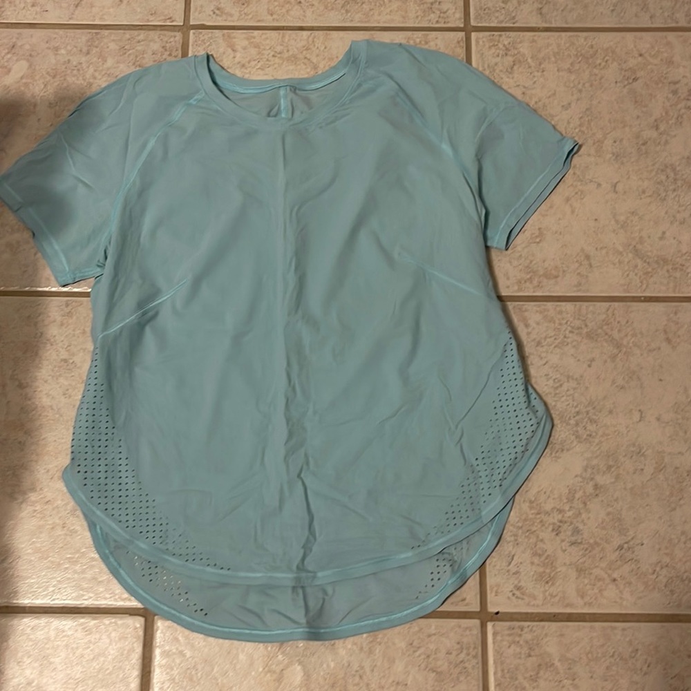 Size two lululemon shirt